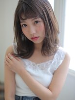 華やかさ高まるニュアンスカール