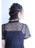 ボブヘアでもねじってあげれる簡単アレンジ