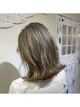 ティグル テンジン(TIGRE tenjin) 外ハネ×ハイライト