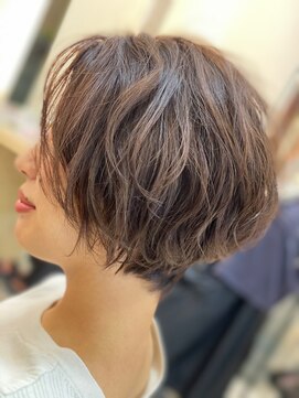 キャパ 秦野(CAPA) グラデーションカット ハンサムショートバージョン