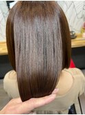 ショートヘア大人可愛いブラウンベージュ小顔ボブ