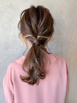 アイティーバイアルバム 松戸店(IT by ALBUM) レイヤーカットアレンジ_ホワイトグレージュネビージュ_ba382141