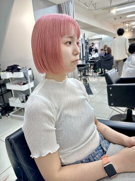 ヴェイン 渋谷(vain) オン眉/きりっぱなしボブ/ホワイトピンク