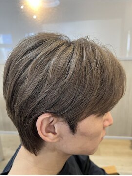 リアーク(REARC) センターパートウルフ／ベージュカラー