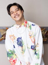 【ハイライトでデザインカラー】で大人気スタイリストが☆大人の上品なツヤ感カラーを提案