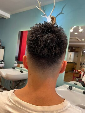 キングズチェアー カットクラブ(Kings' chair cut club) 【メンズ】メンズショート/フェード　〈理容室〉