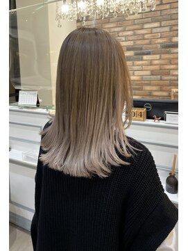 クラリス バイネオ 武蔵小杉(Claris by neo) バレイヤージュ/エアータッチ/シルバーグレージュ