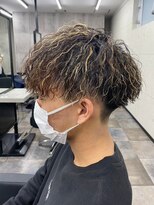 スターズレイ 本川越(STARS ray)&nbsp;ハイライト ツーブロック 刈り上げ ツイストスパイラルパーマ