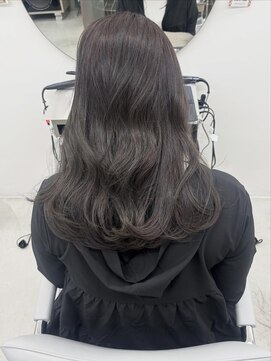 インク バイ アルテフィーチェ 西宮(ink by artefice) ダークオリーブグレージュ