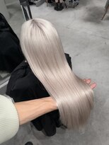 キオク(KIOX) ケアブリーチ/リタッチ/レイヤーカット/ハイトーン/髪質改善