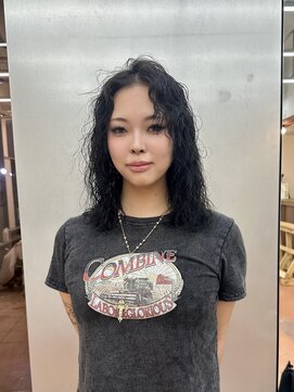 パークレーン アイス イヴェン(park lane ICI yeven) 20代30代40代パーマミディアムロングレイヤーカットブリーチなし