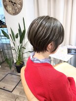 マカナ(makana)&nbsp;束感ショート