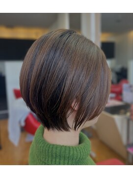 バンファミリージーナヘアー(Vanfamily gina hair) ショートボブ
