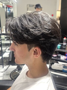 オーシャントーキョー(OCEAN TOKYO) 韓国マッシュフェザーパーマニュアンスパーマセンターパート黒髪