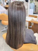 トゥエンティーフォー 泉大津店(24)&nbsp;透明感グレージュロングストレート