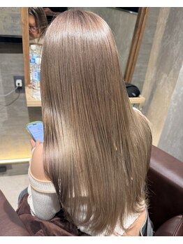 アルグラーテ (Arglarte)の写真/韓国風の艶ミルクティーベージュで美髪へ導き、美人度を格上げするサロン☆