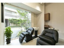 エニー 北千住(any)の雰囲気(フルフラットのシャンプー台は落ち着く空間に♪)