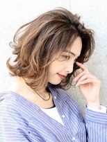 フリーラ 表参道(freera)&nbsp;ひし形 シルエット  カジュアル レイヤー スタイル