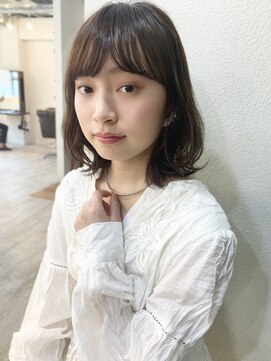 マリアバイアフロート(Maria by AFLOAT) 【山田】束感センターパートくびれ小顔ミディ