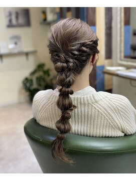 ヘアサロン レリー(hair salon relie) *お団子編みおろしヘア*relie【下関】