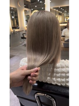 サロンドミルク 新百合ヶ丘店(salon de MiLK) ミルクティーベージュグレージュダブルカラーケアブリーチ