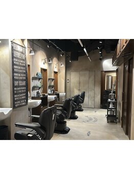 【初めてでも安心】 個室もあるプライベート空間のため相談しやすい環境です◎《上野駅4分》カット\5500