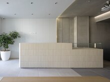 コルトバイコットン 上大岡店(COLT by cotton)の雰囲気（一流デザイナーによるミニマルな店内☆【COLT 上大岡/上大岡駅】）
