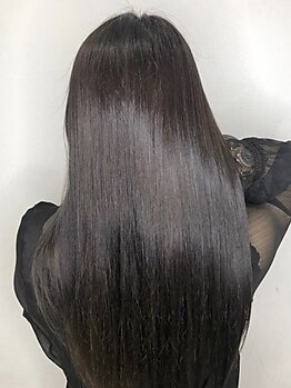 クララ ヒタチナカ(CLALA Hitachinaka)の写真/【CLALA髪質改善】繰り返しのカラーやパーマで傷んだ髪も芯から補修！髪質改善Trでダメージ毛も艶々に♪