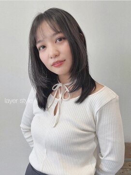 イル(ill) レイヤーカット 顔周りレイヤー 韓国風 ナチュラル