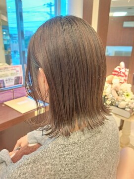 マリーインターナショナル 浦添店(MARIE INTERNATIONAL) ヘイリーボブ切りっぱなし酸熱トリートメントボリュームダウン