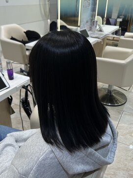 ケンジ 平塚 アネッタ(KENJE annetta) 艶髪/Aujuaトリートメント