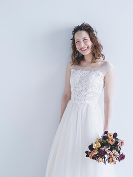 ユニークスタンダード(UNIQUE STANDARD)の写真/【北新地駅徒歩30秒】平日限定のお得なクーポンをご用意あり◎崩れないプロの技でステキな一日を…☆