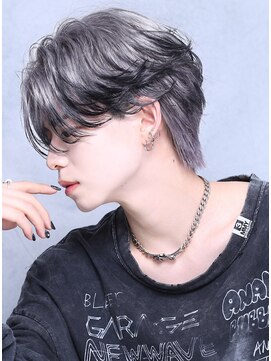 リップス 吉祥寺店 (LIPPS) ホワイトシルバーアッシュエンドカラーツーブロセンターパート