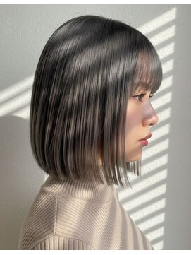 ぱつっと丸みボブ