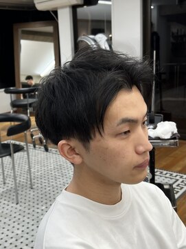 ザデイトウキョウ 表参道 青山(THE DAY TOKYO) MEN’S/サーフカール/刈り上げセンターパート/表参道駅/青山