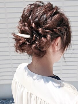 ファーレンピュアスウィート(fahren-pure-suite) お呼ばれツイストアレンジ