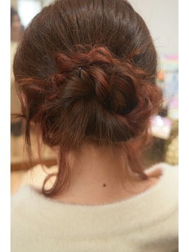 ヘアリゾート ちゅら(Hair Resort) インナカラーでヘアアレンジ
