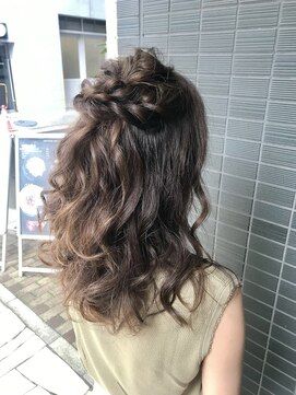 レッドライン(REDLINE) ハーフアップ