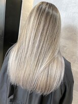 オリ(‘Oli)&nbsp;バレイヤージュ＿ホワイトベージュ