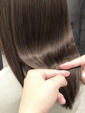 フォンズ(FONS) 髪質改善　酸熱トリートメント うるつやロング シアーベージュ