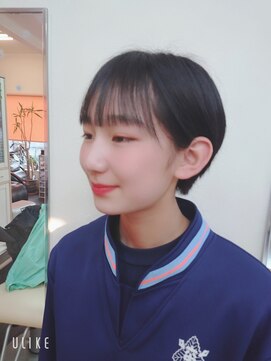 美容室アゾック ナチュラルショート