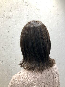 ラウンズ 錦糸町(Rounds) 外ハネミディ