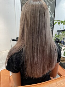 アイリー 名古屋(A/LEE) ミルクティーベージュ