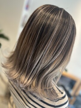 モアバイエフ(MORE byF) バレイヤージュ