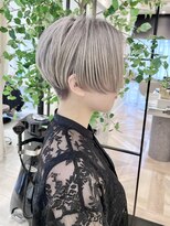 ヨール(YOL)&nbsp;大人可愛いショート/小顔/ハイライト/白髪ぼかし/30代/40代