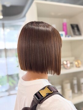 シー 柏(sii.) ボブ/ぱつっとボブ/外はねボブ/ショートボブ/柏/縮毛矯正