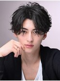ツーブロックシャープフェザー「センターパート」