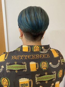 モリオ フロム ロンドン 成増店 【morio成増/一戸】刈り上げショートグラデーショングリーン