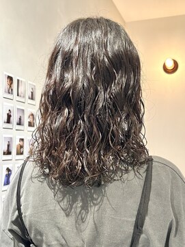 フィルムス 田町芝浦(FILMS) 黒髪/クラゲヘアー/オリーブグレー/小顔/ココアベージュ/田町