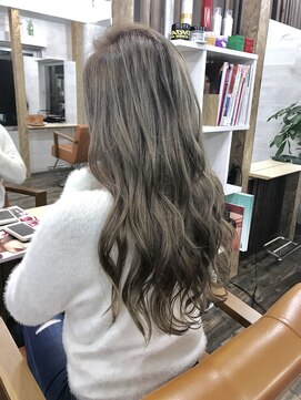 リリー シブヤ(Lilly shibuya) 【Lilly渋谷】#モカベージュ #アッシュ #ケアブリーチ